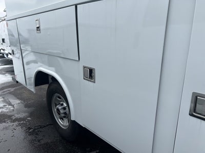 2025 GMC Savana Cutaway 3500 1WT