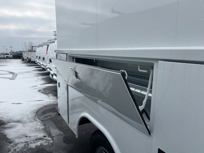 2025 GMC Savana Cutaway 3500 1WT