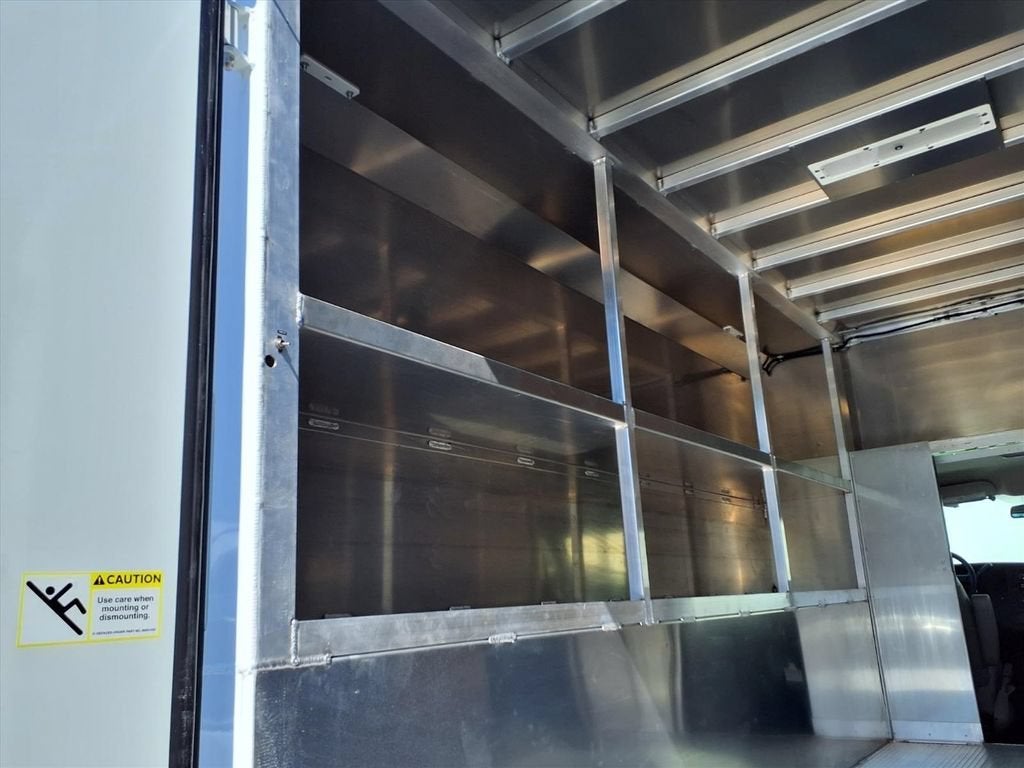 2026 GMC Savana Cutaway 3500 1WT