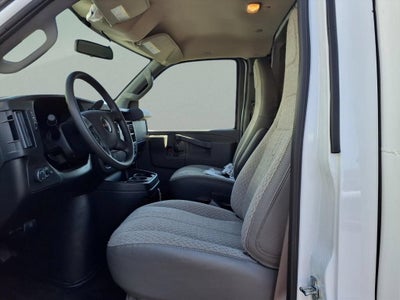 2026 GMC Savana Cutaway 3500 1WT