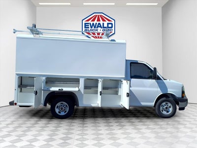 2026 GMC Savana Cutaway 3500 1WT