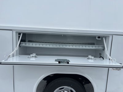 2025 GMC Savana Cutaway 3500 1WT