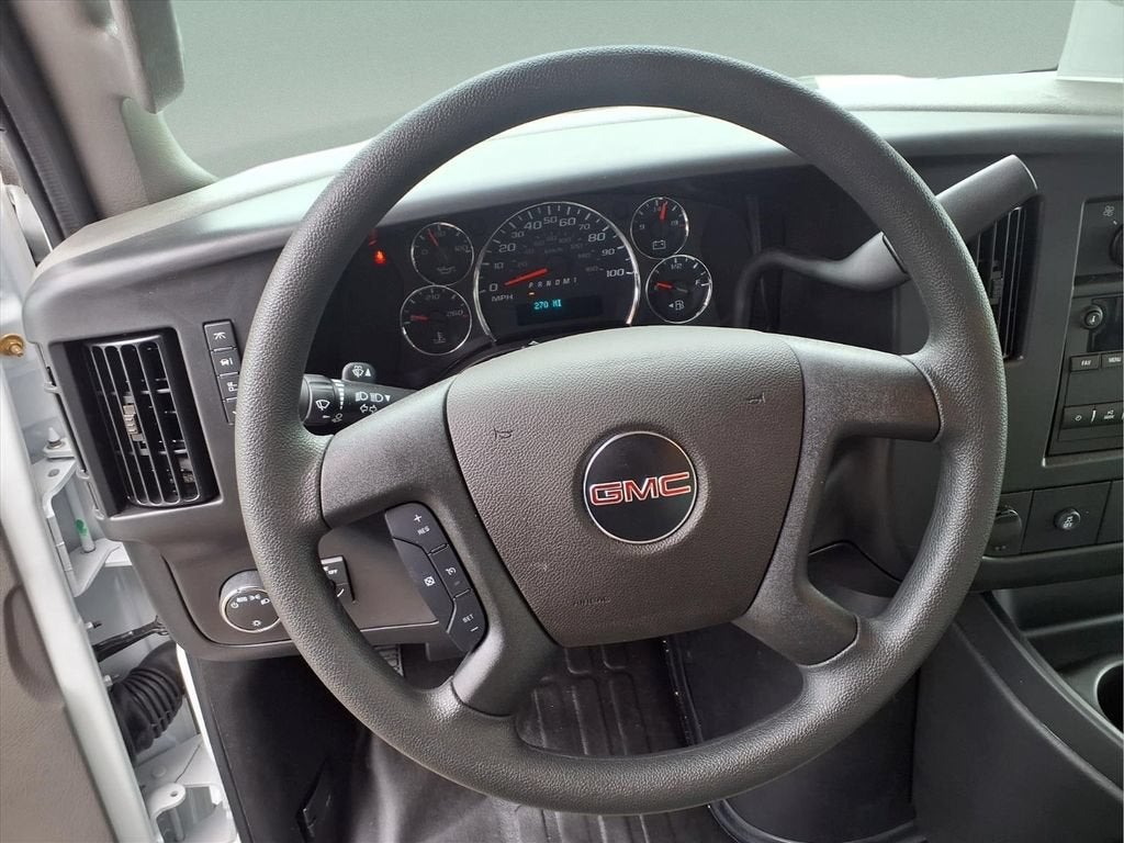 2026 GMC Savana Cutaway 3500 1WT