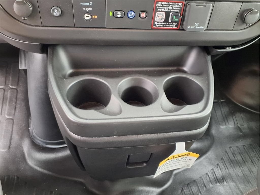 2026 GMC Savana Cutaway 3500 1WT