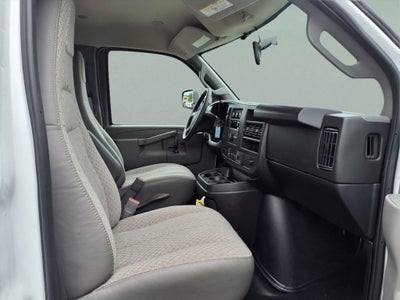 2026 GMC Savana Cutaway 3500 1WT