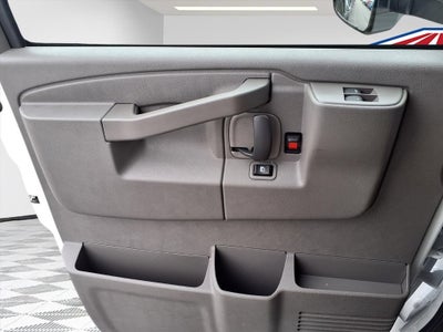 2026 GMC Savana Cutaway 3500 1WT