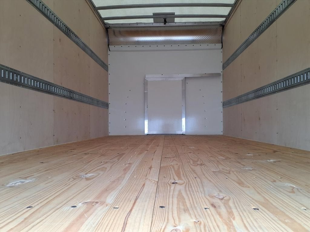 2026 GMC Savana Cutaway 3500 1WT