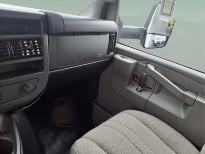 2026 GMC Savana Cutaway 3500 1WT