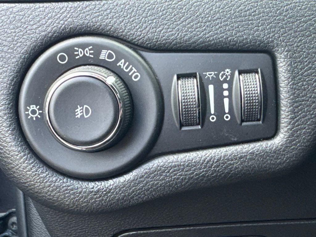 2020 Jeep Cherokee Altitude