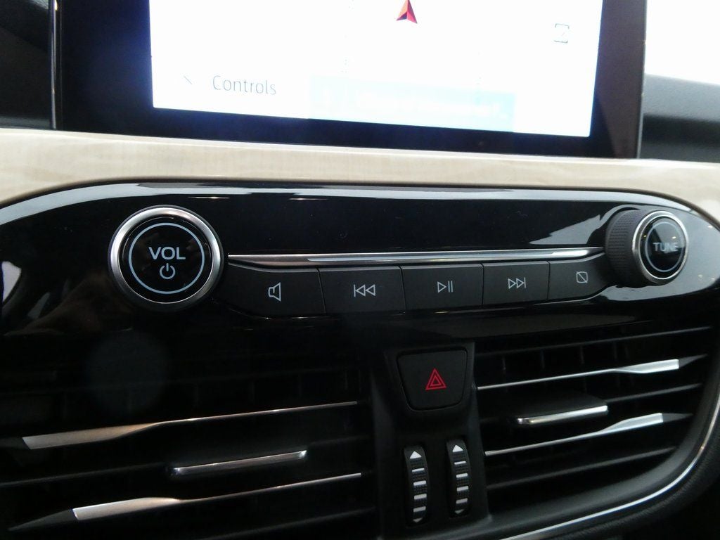 2022 Ford Escape Titanium Elite