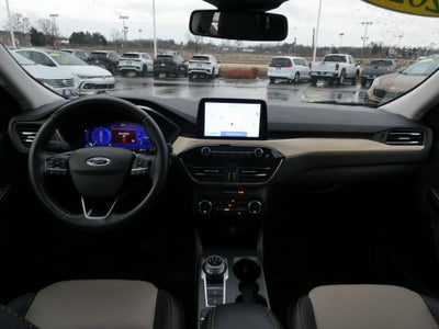 2022 Ford Escape Titanium Elite