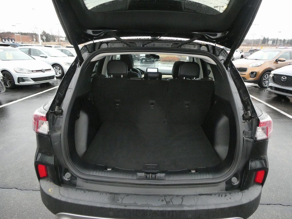 2022 Ford Escape Titanium Elite