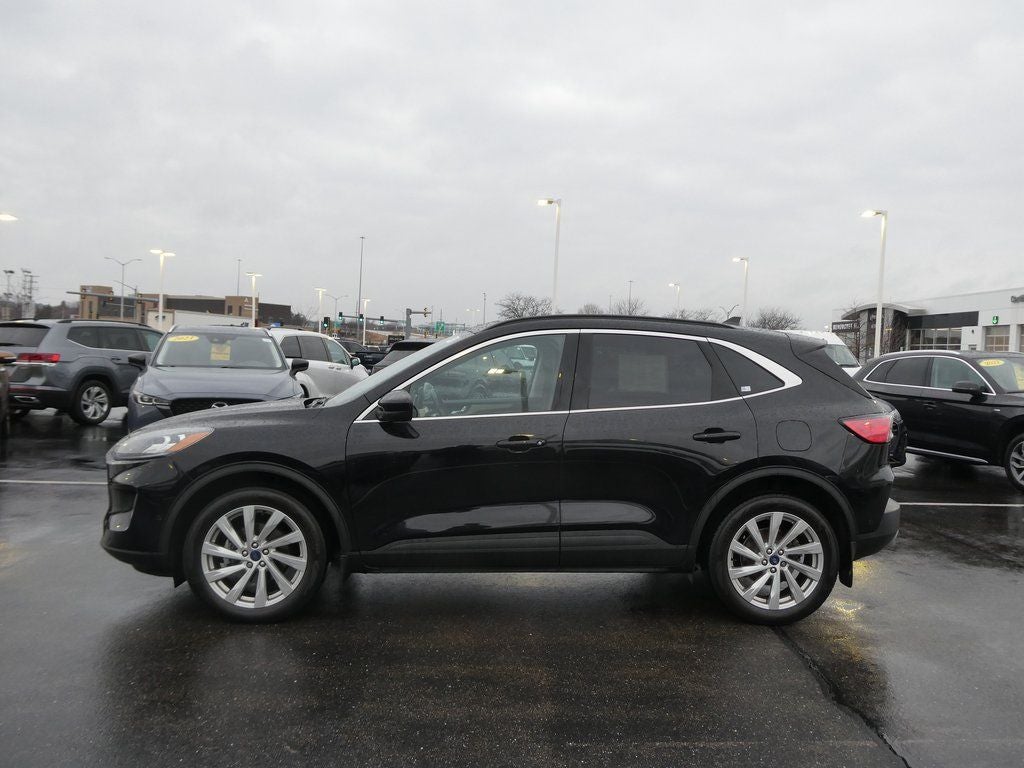 2022 Ford Escape Titanium Elite