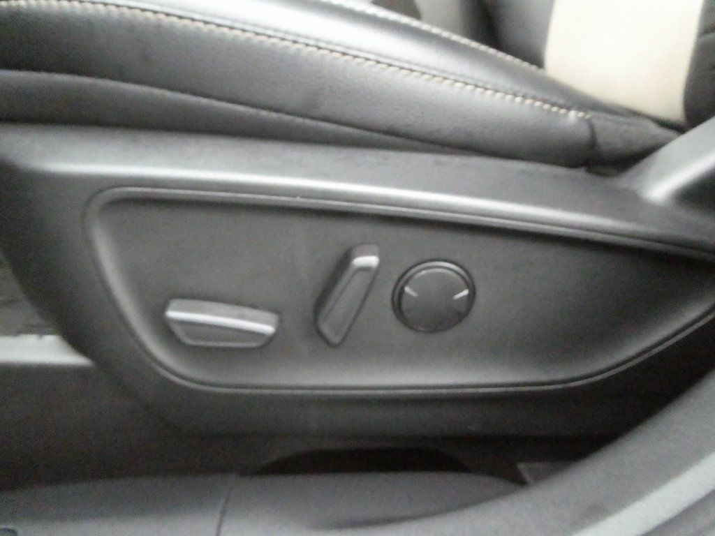 2022 Ford Escape Titanium Elite