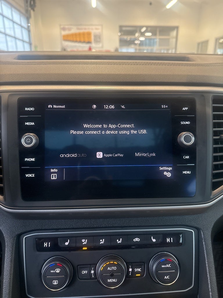 2020 Volkswagen Atlas Cross Sport 3.6L V6 SE w/Technology 4Motion