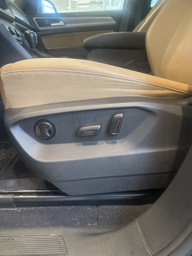 2020 Volkswagen Atlas Cross Sport 3.6L V6 SE w/Technology 4Motion