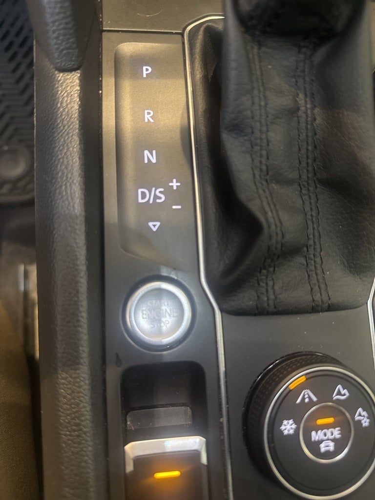 2020 Volkswagen Atlas Cross Sport 3.6L V6 SE w/Technology 4Motion