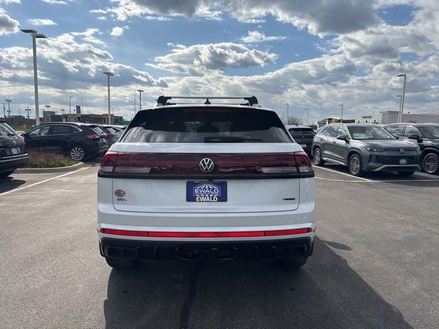 2026 Volkswagen Atlas Cross Sport 2.0T SEL R-Line Black