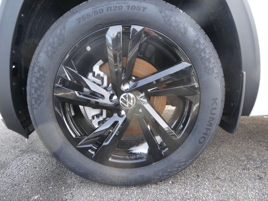 2026 Volkswagen Atlas Cross Sport 2.0T SEL R-Line Black