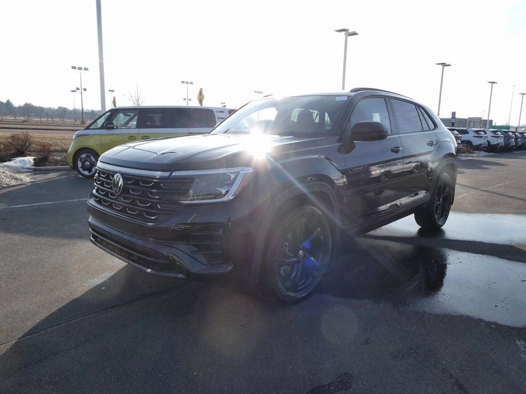 2026 Volkswagen Atlas Cross Sport 2.0T SEL R-Line Black