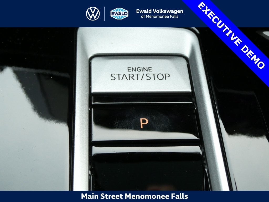 2025 Volkswagen Atlas Cross Sport 2.0T SEL R-Line Black