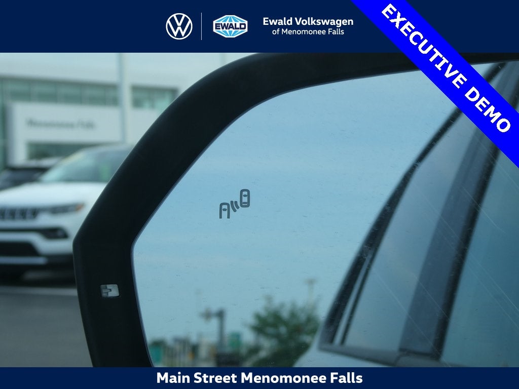 2025 Volkswagen Atlas Cross Sport 2.0T SEL R-Line Black