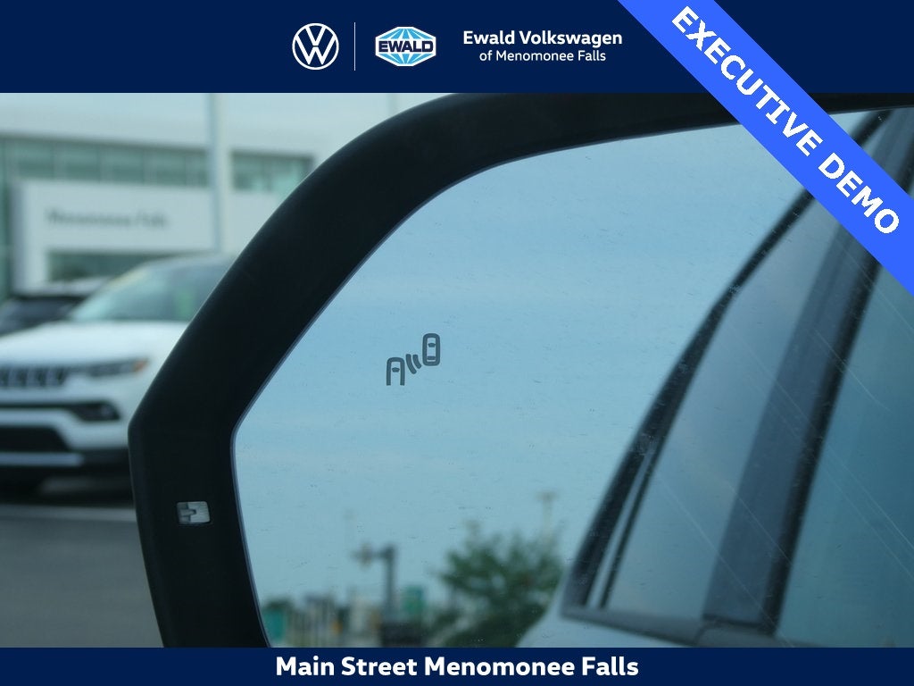 2025 Volkswagen Atlas Cross Sport 2.0T SEL R-Line Black