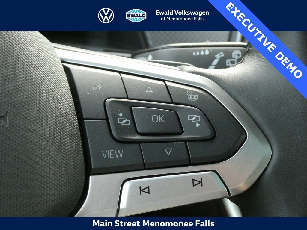 2025 Volkswagen Atlas Cross Sport 2.0T SEL R-Line Black