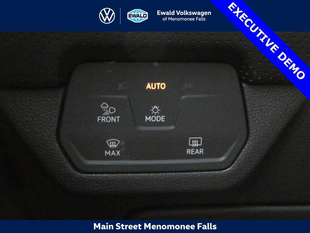 2025 Volkswagen Atlas Cross Sport 2.0T SEL R-Line Black