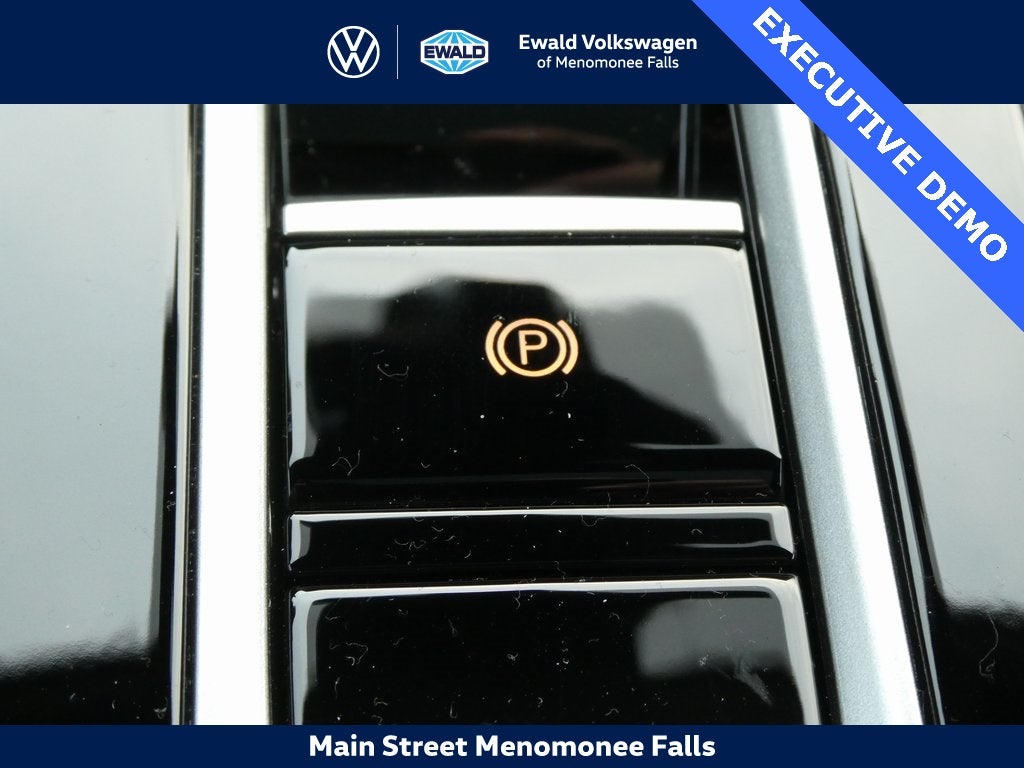 2025 Volkswagen Atlas Cross Sport 2.0T SEL R-Line Black