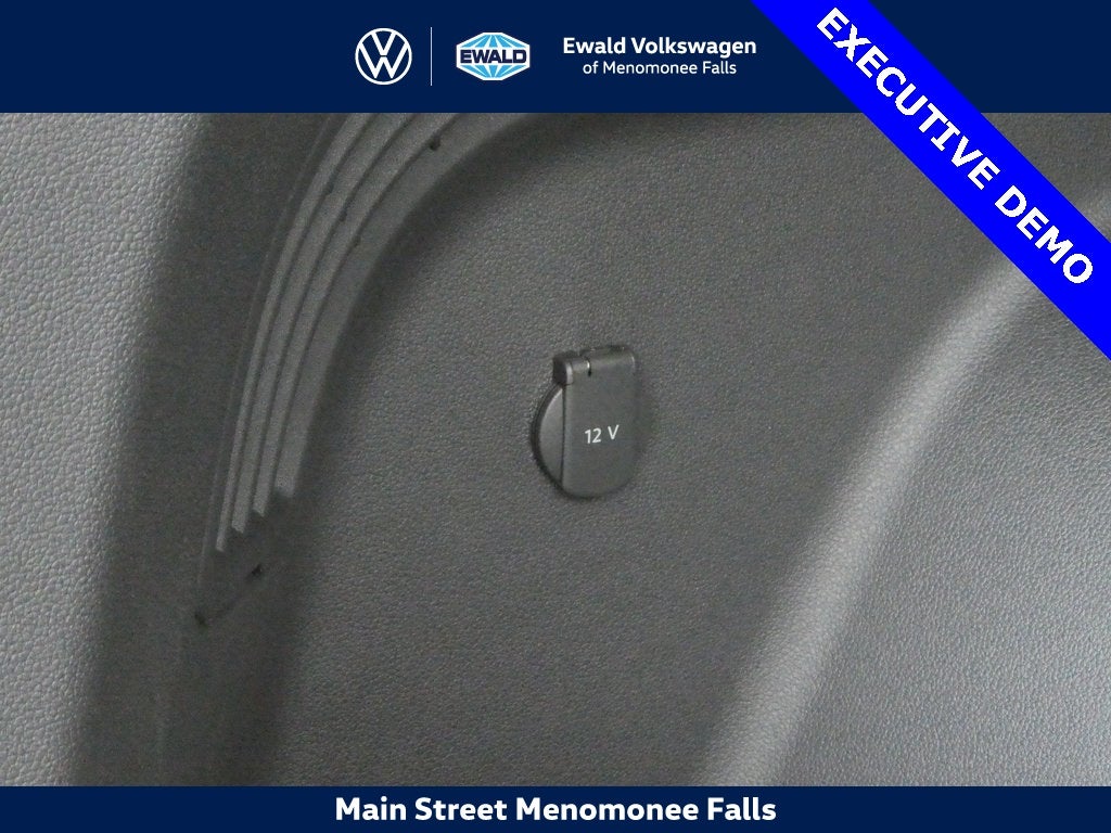 2025 Volkswagen Atlas Cross Sport 2.0T SEL R-Line Black