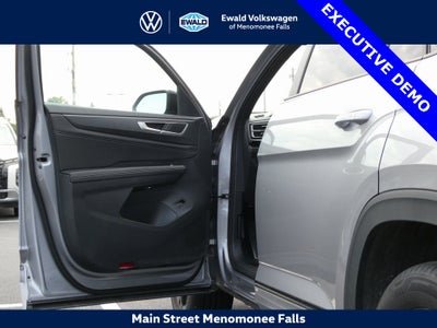 2025 Volkswagen Atlas Cross Sport 2.0T SEL R-Line Black