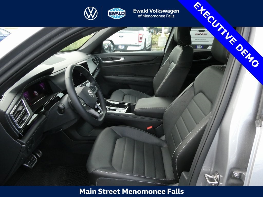 2025 Volkswagen Atlas Cross Sport 2.0T SEL R-Line Black