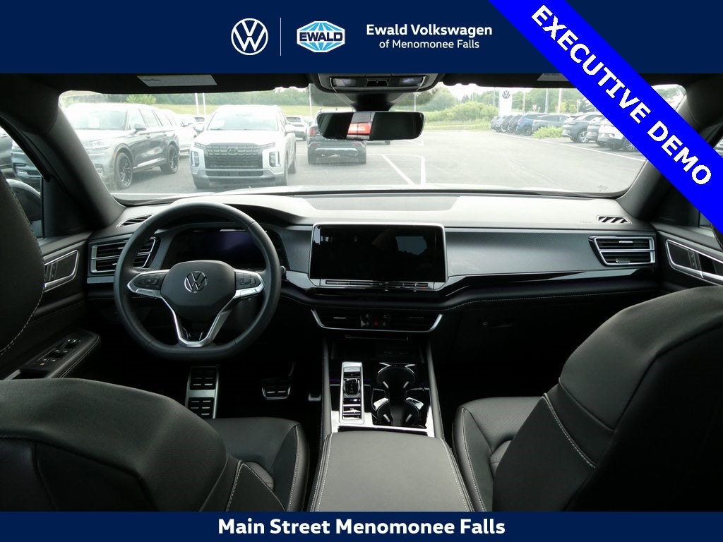 2025 Volkswagen Atlas Cross Sport 2.0T SEL R-Line Black