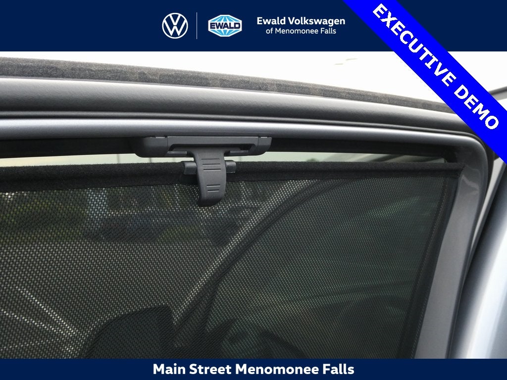 2025 Volkswagen Atlas Cross Sport 2.0T SEL R-Line Black