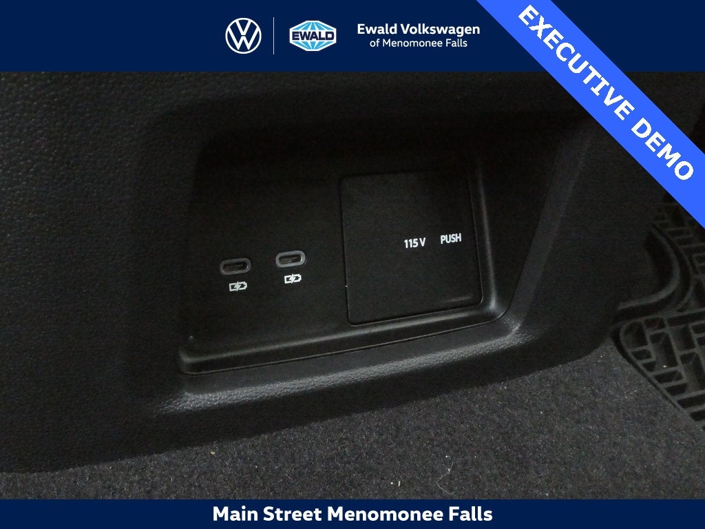 2025 Volkswagen Atlas Cross Sport 2.0T SEL R-Line Black