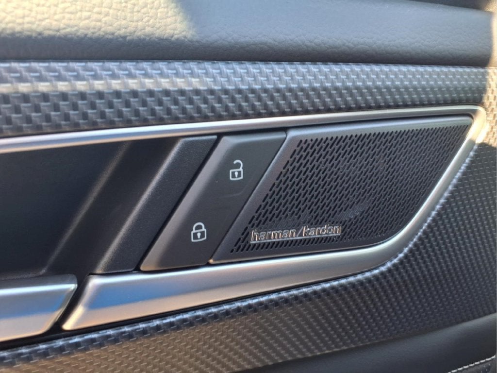 2026 Volkswagen Atlas Cross Sport SEL Premium R-Line