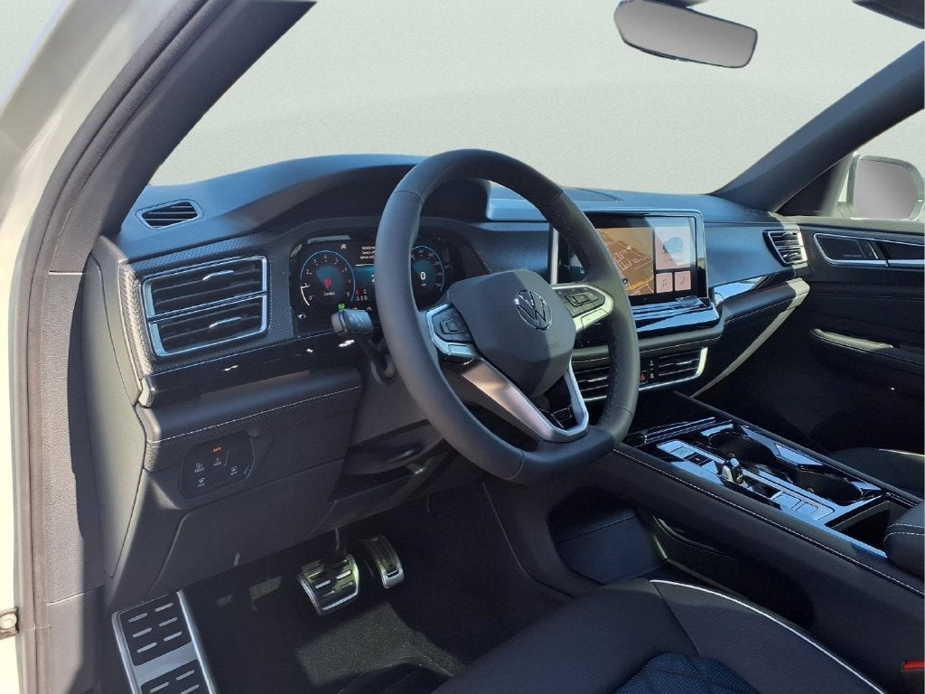 2026 Volkswagen Atlas Cross Sport SEL Premium R-Line