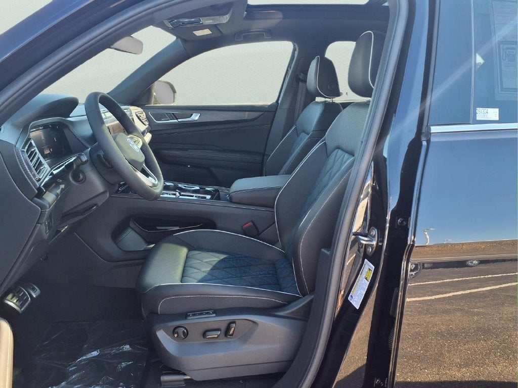 2026 Volkswagen Atlas Cross Sport SEL Premium R-Line