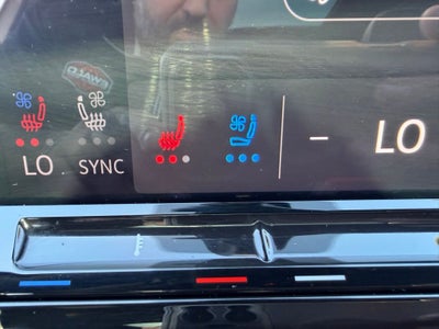 2025 Volkswagen Atlas Cross Sport 2.0T SEL Premium R-Line 4MOTION