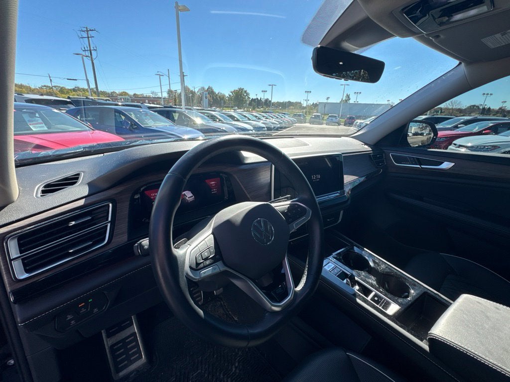 2024 Volkswagen Atlas 2.0T SEL Premium R-Line