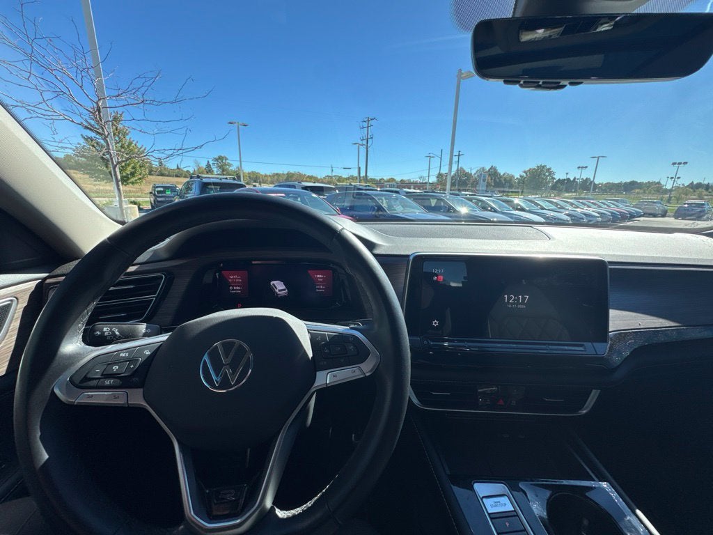 2024 Volkswagen Atlas 2.0T SEL Premium R-Line