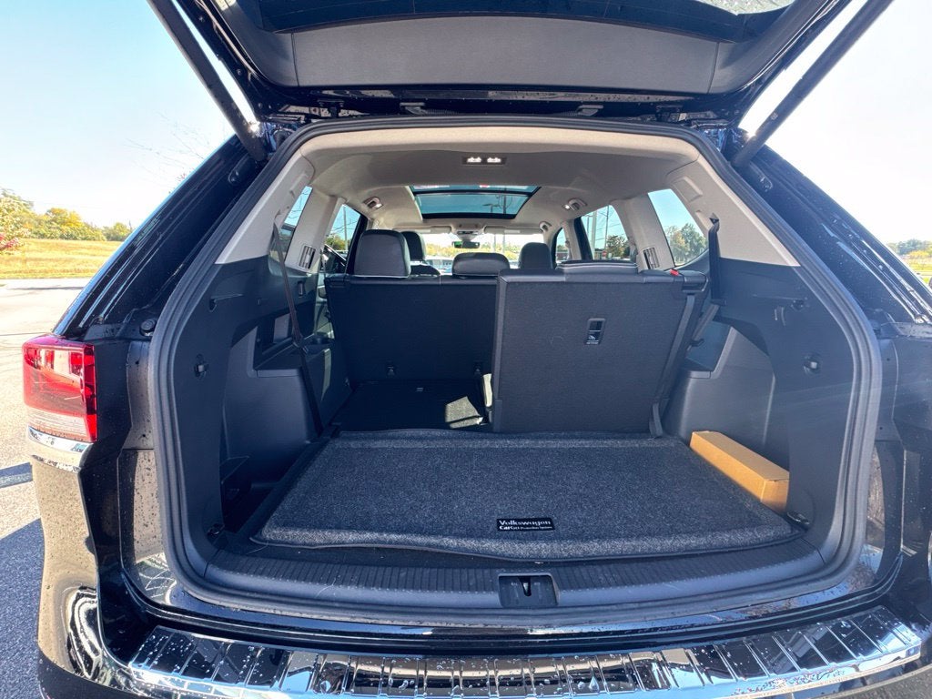 2024 Volkswagen Atlas 2.0T SEL Premium R-Line