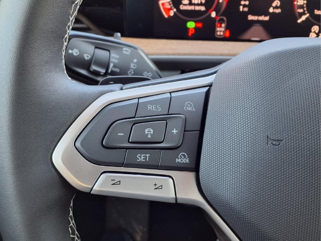 2027 Volkswagen Atlas SE w/Technology