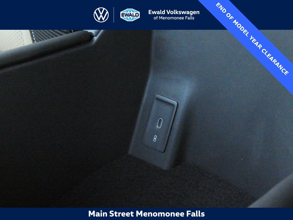 2025 Volkswagen Atlas Cross Sport 2.0T SE w/Technology