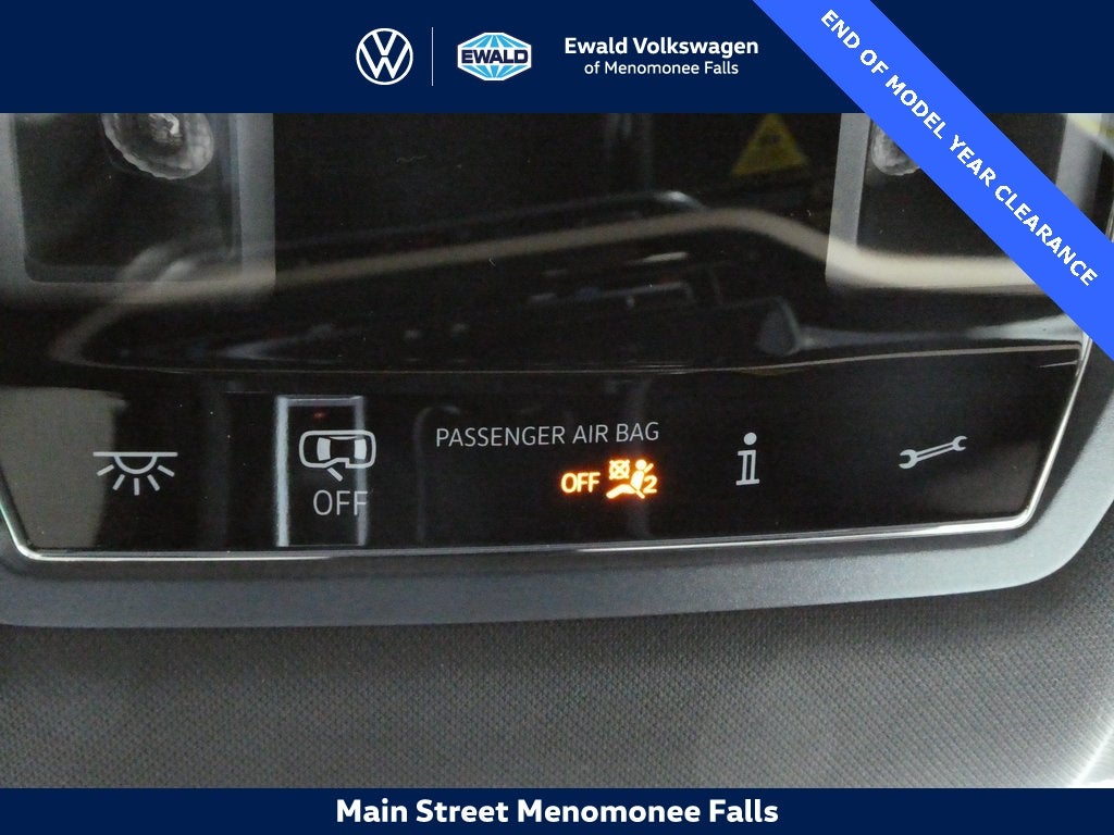 2025 Volkswagen Atlas Cross Sport 2.0T SE w/Technology