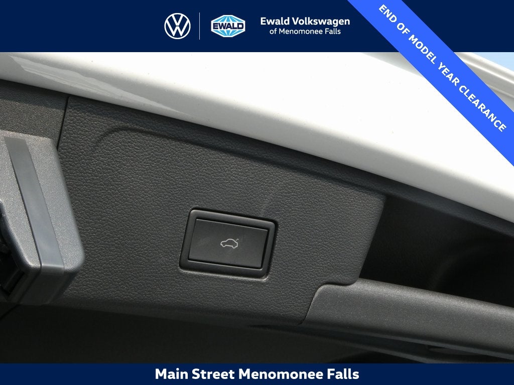 2025 Volkswagen Atlas Cross Sport 2.0T SE w/Technology