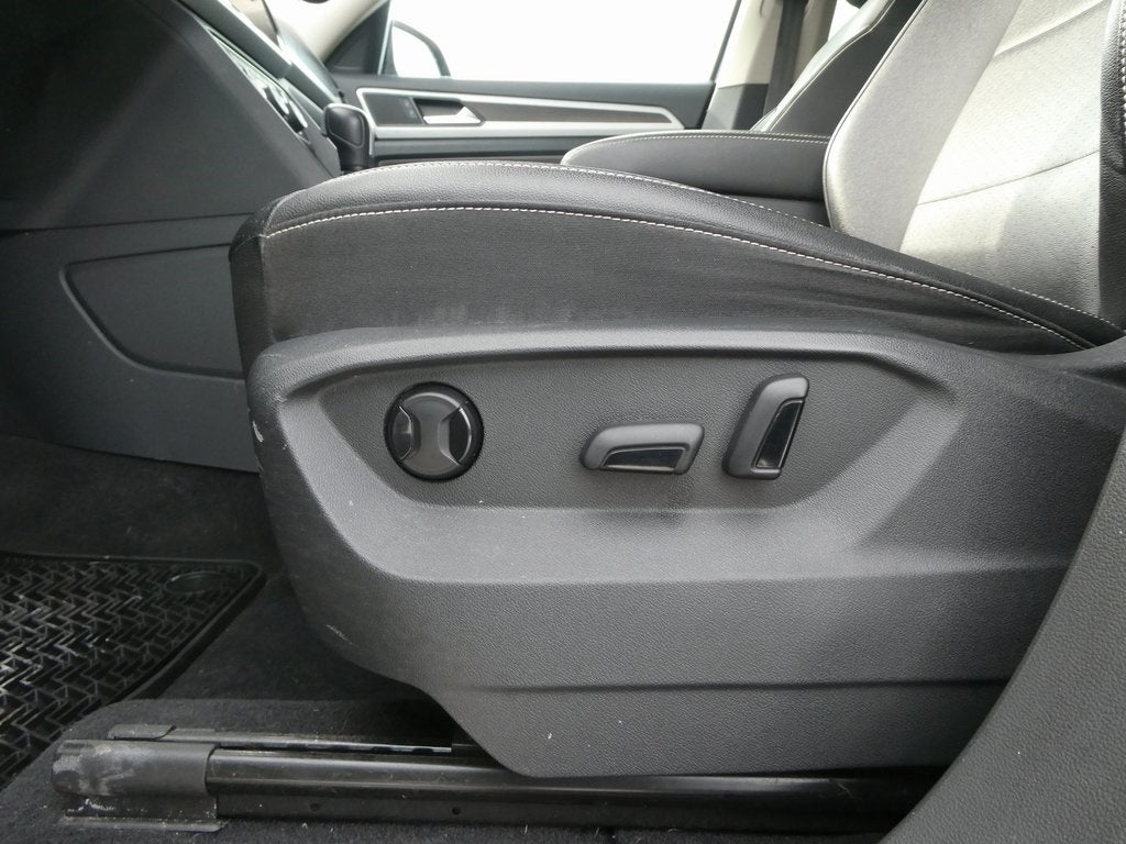 2022 Volkswagen Atlas 2.0T SE w/Technology