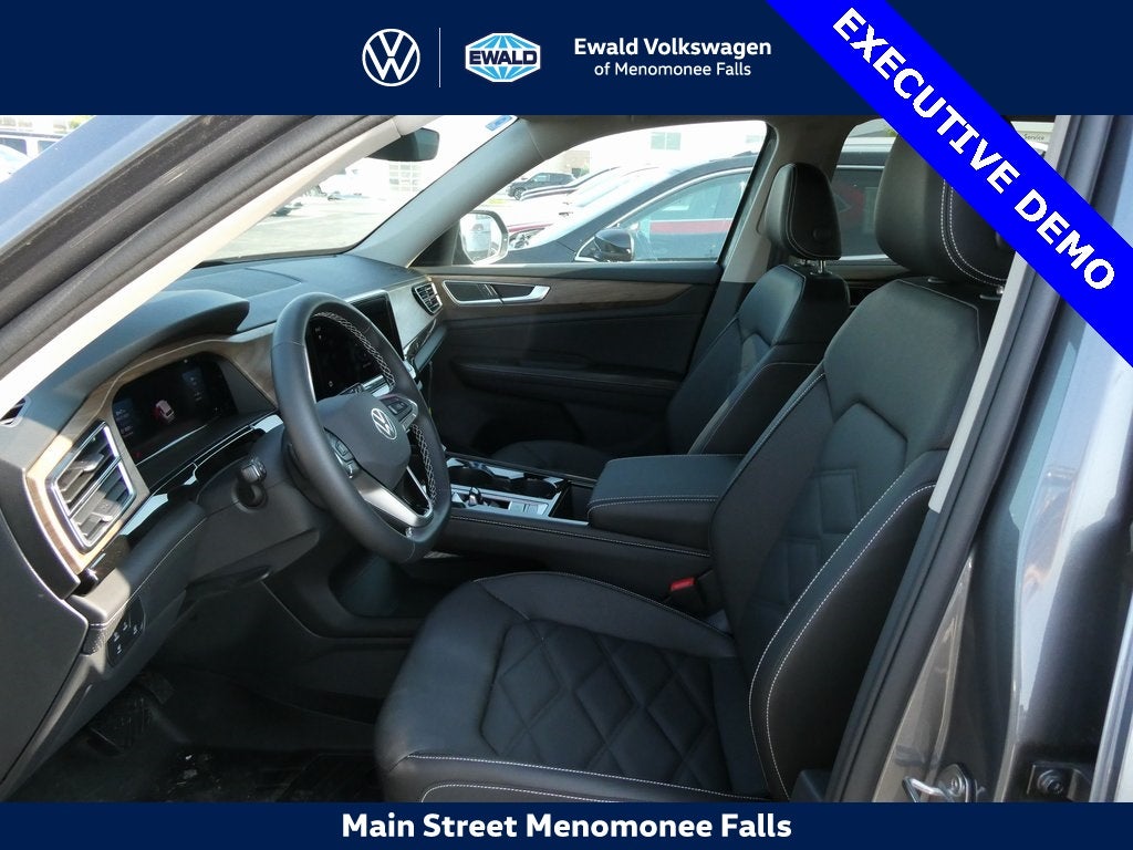 2025 Volkswagen Atlas 2.0T SE w/Technology 4MOTION