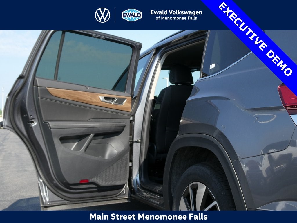 2025 Volkswagen Atlas 2.0T SE w/Technology 4MOTION